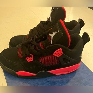 Jordan 4 Red Thunder size 9.5